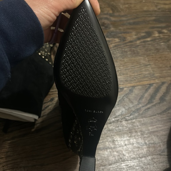 Tori Burch jeweled flower boot size 7 🖤 - Picture 4 of 5